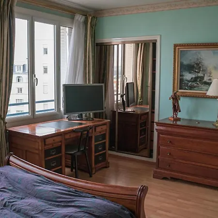 Апартаменты Charmant View Tour Eiffeil